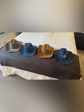 Women’s Cowboy Hats - Set of 4